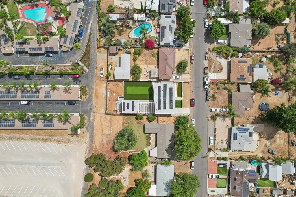 https://cdn.realtyfeed.com/cdn/127/306680763/d8a3c3c3adaba3f2621a0025ed991ff2.webp
