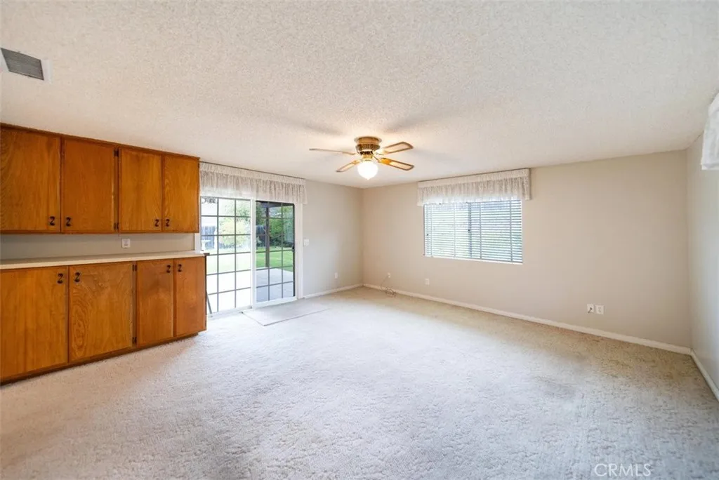 https://cdn.realtyfeed.com/cdn/127/306680821/4c0ffe66c6c3fca517f22a7fbec26b9f.webp