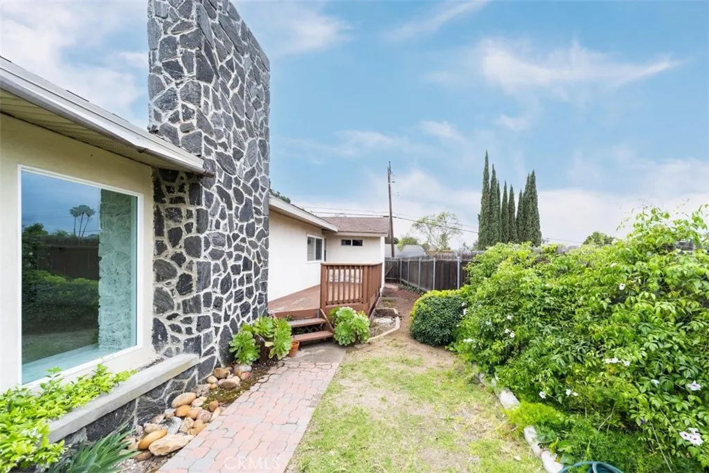 https://cdn.realtyfeed.com/cdn/127/306680821/95c1adc60d39bed910df27a6df94fdd3.webp