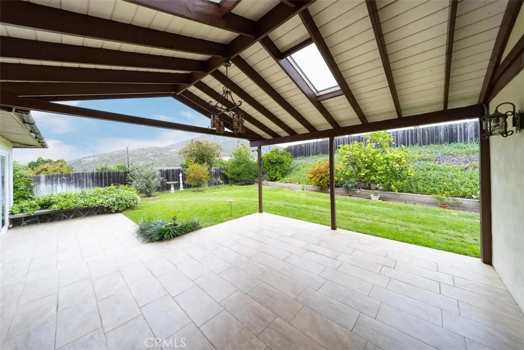 https://cdn.realtyfeed.com/cdn/127/306680821/fd7b24dfd60c3396bc895e730ad34b13.webp