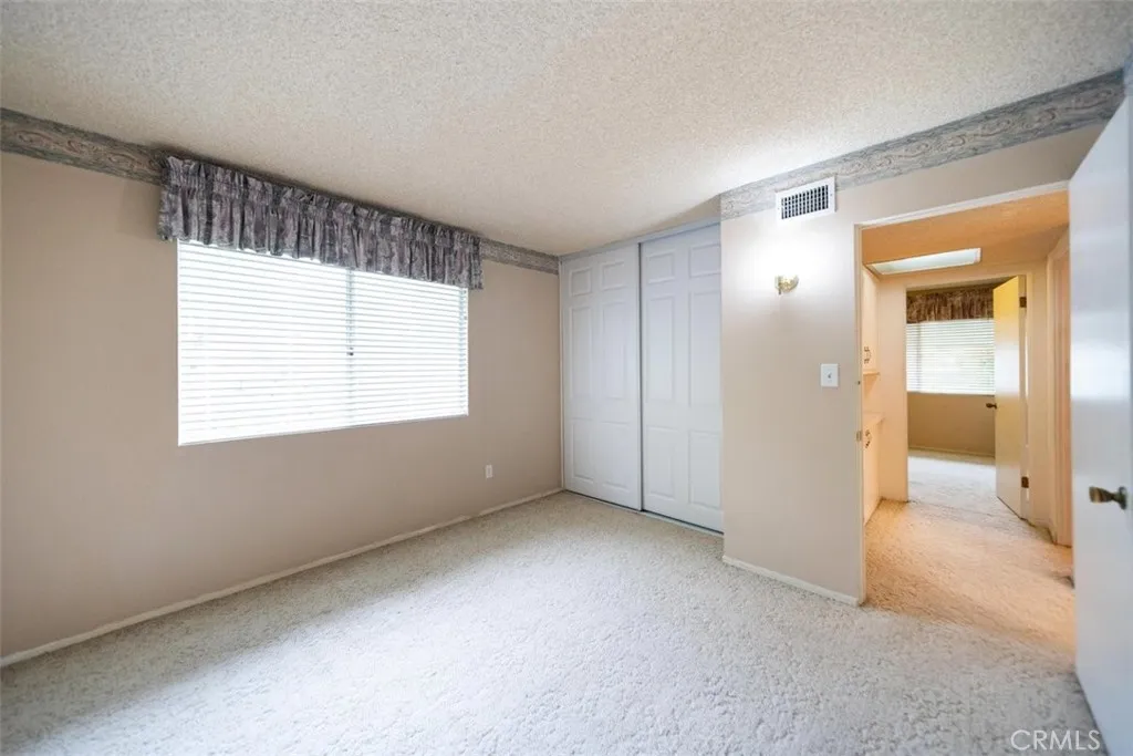 https://cdn.realtyfeed.com/cdn/127/306680821/fde58b6aaa6f476bee7d20c919239a29.webp