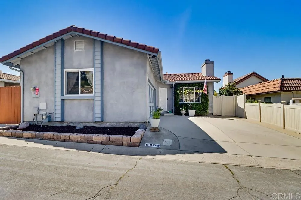 https://cdn.realtyfeed.com/cdn/127/306680826/608e4800ad7dd0f8c1a78f02f8ceec13.webp