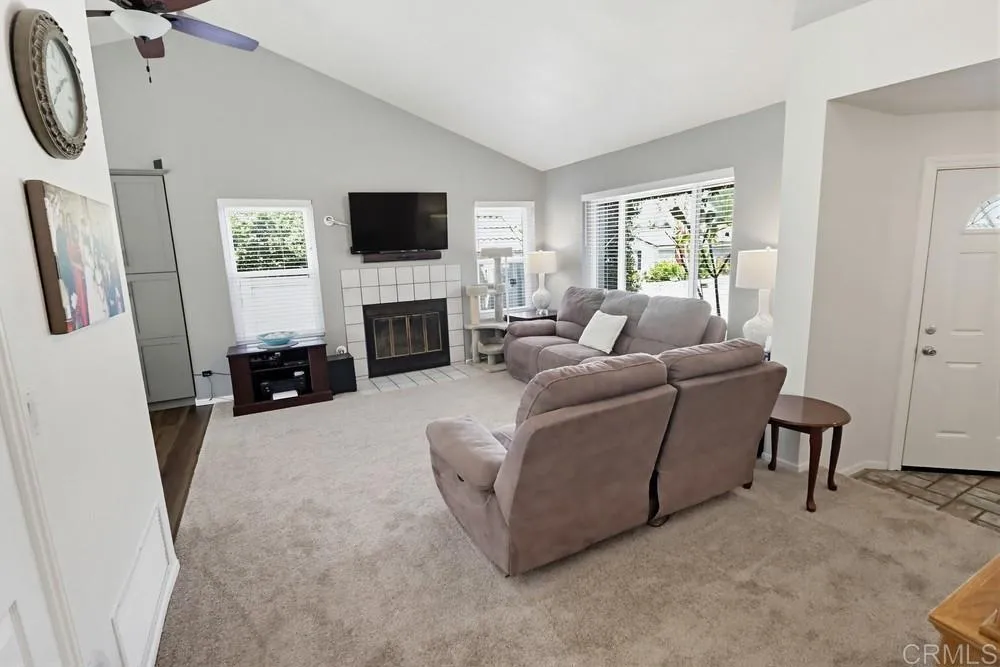 https://cdn.realtyfeed.com/cdn/127/306680826/64ddd4cd9bf857e1c3be3cb4fec4baa9.webp
