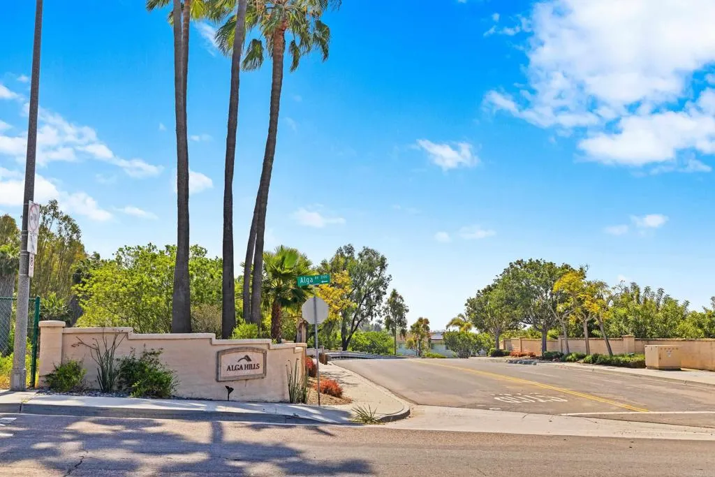 7004 Vista Olas, Carlsbad, CA, 92009