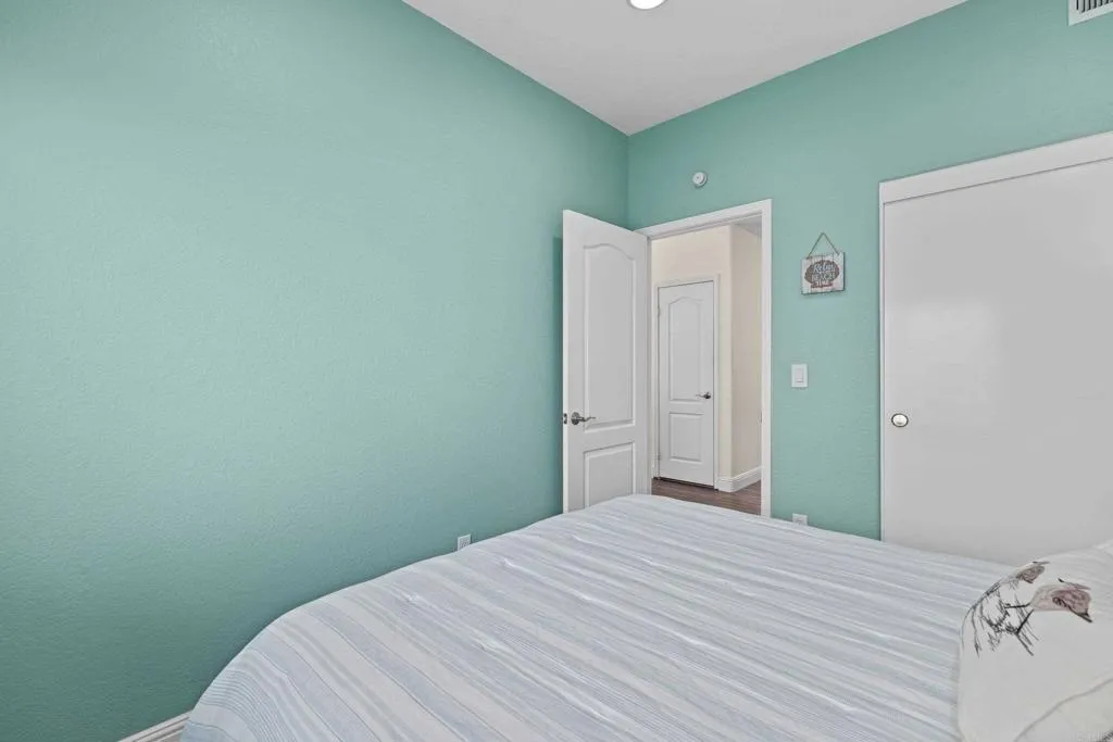 https://cdn.realtyfeed.com/cdn/127/306680845/953c5c07030cfb323295e1d6190613ca.webp