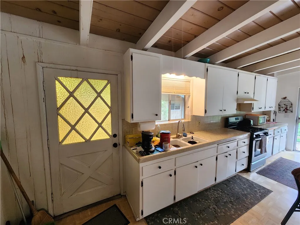 1023 Mercury, Crestline, CA, 92325