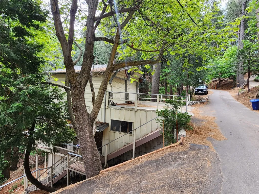 1023 Mercury, Crestline, CA, 92325