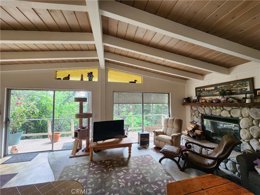 1023 Mercury, Crestline, CA, 92325