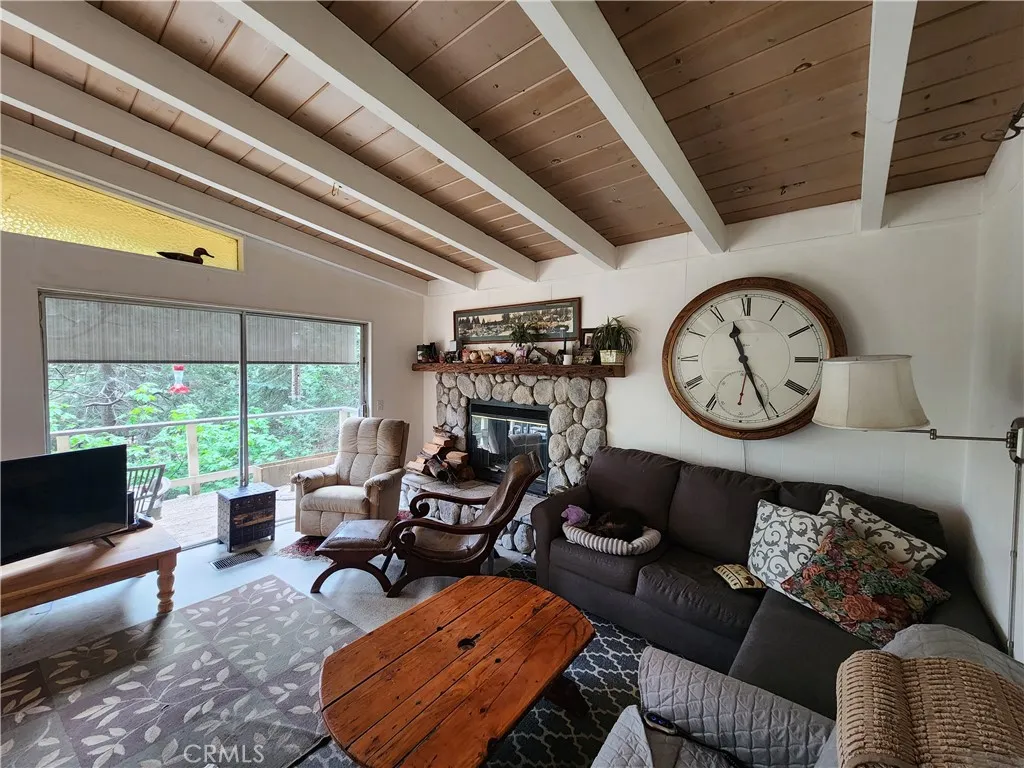 1023 Mercury, Crestline, CA, 92325