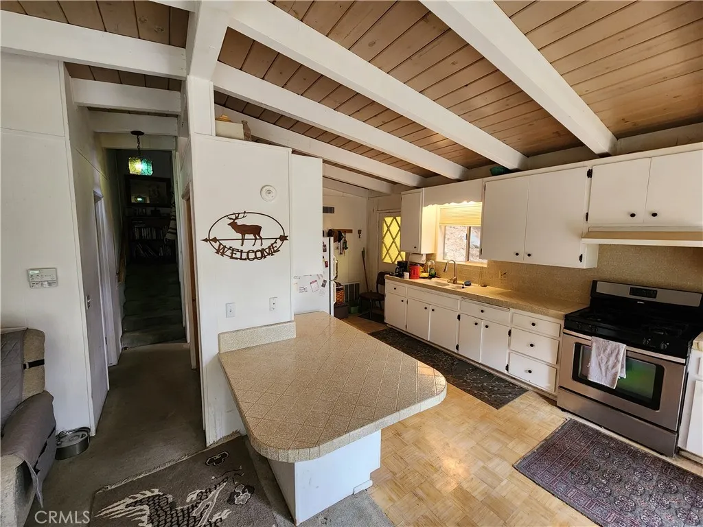 1023 Mercury, Crestline, CA, 92325