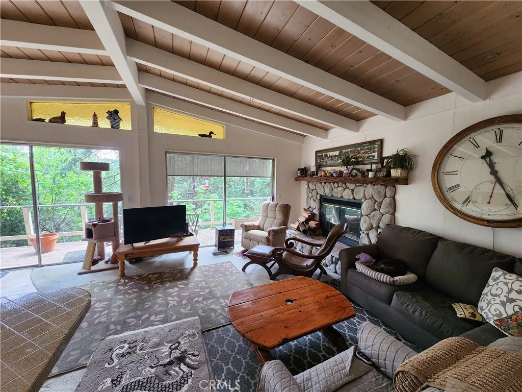 1023 Mercury, Crestline, CA, 92325