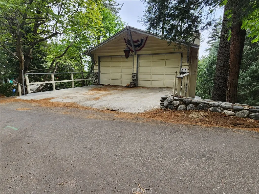 1023 Mercury, Crestline, CA, 92325