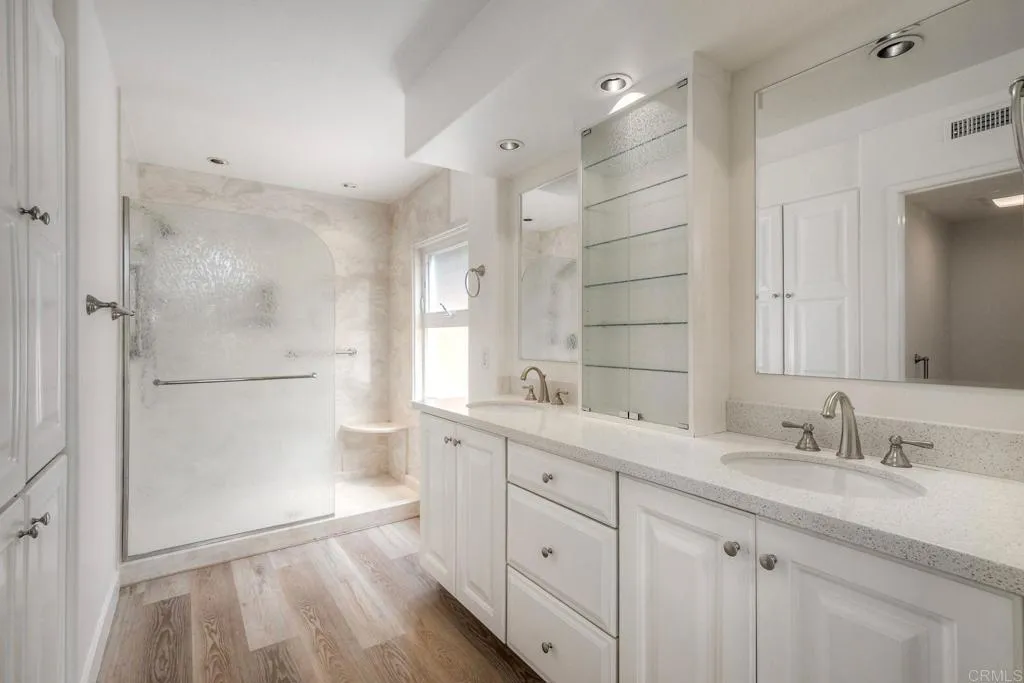 https://cdn.realtyfeed.com/cdn/127/306680905/d9749c39412dcbccbcb51bbe984b8a4a.webp