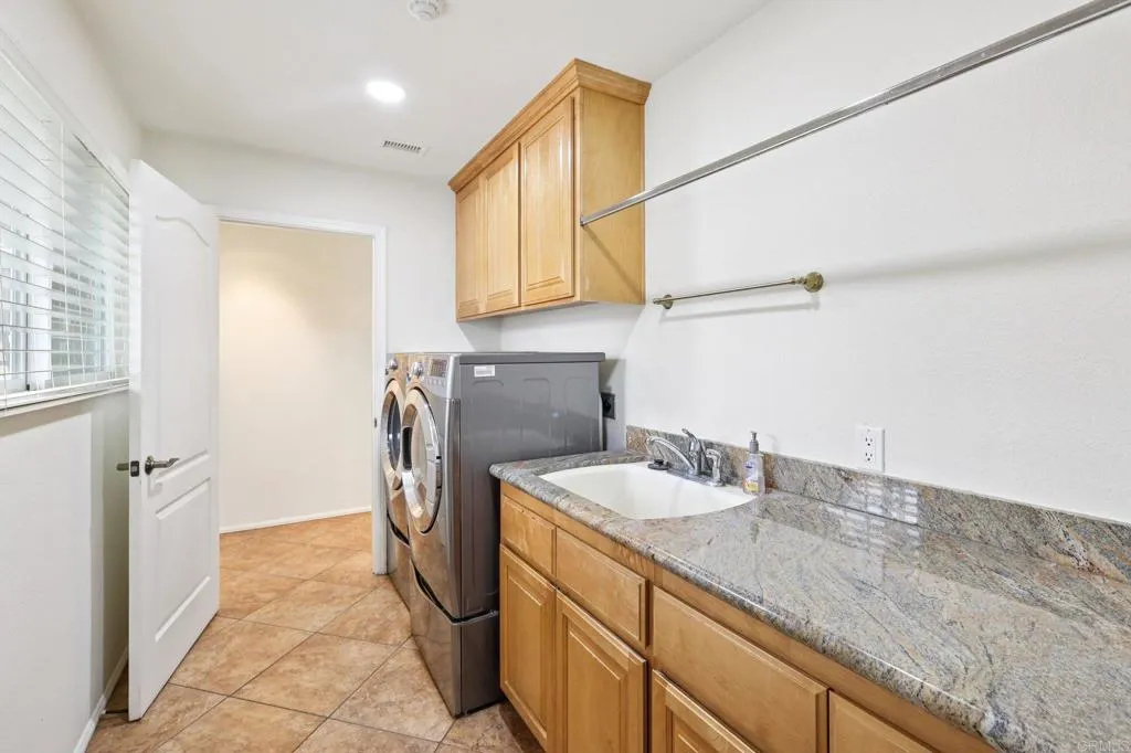 1943 Brookhurst Dr, El Cajon, CA, 92019