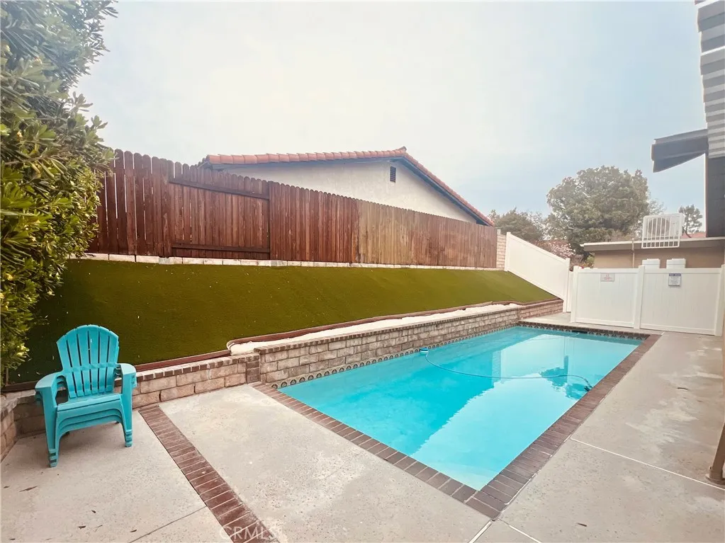 Woodland Hills, CA 91367