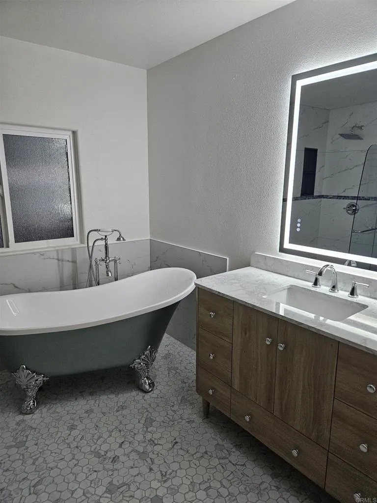 https://cdn.realtyfeed.com/cdn/127/306680990/f3e8a469c3408787689bceb88956614a.webp