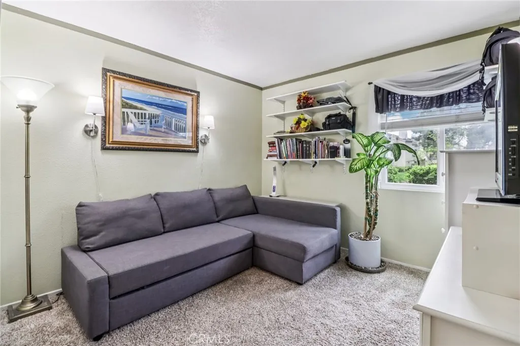 https://cdn.realtyfeed.com/cdn/127/306680992/24a80ae3972607b16d876147dd89a848.webp