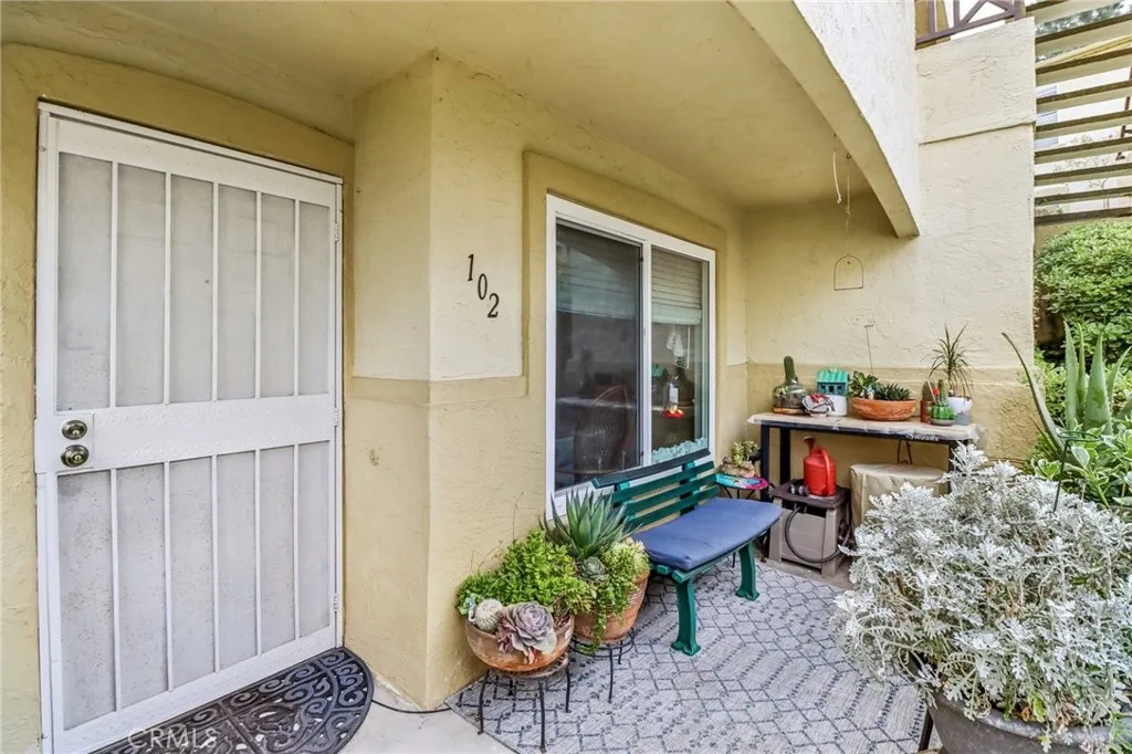 https://cdn.realtyfeed.com/cdn/127/306680992/db360e272fb444fe2f5869b8154321c9.webp