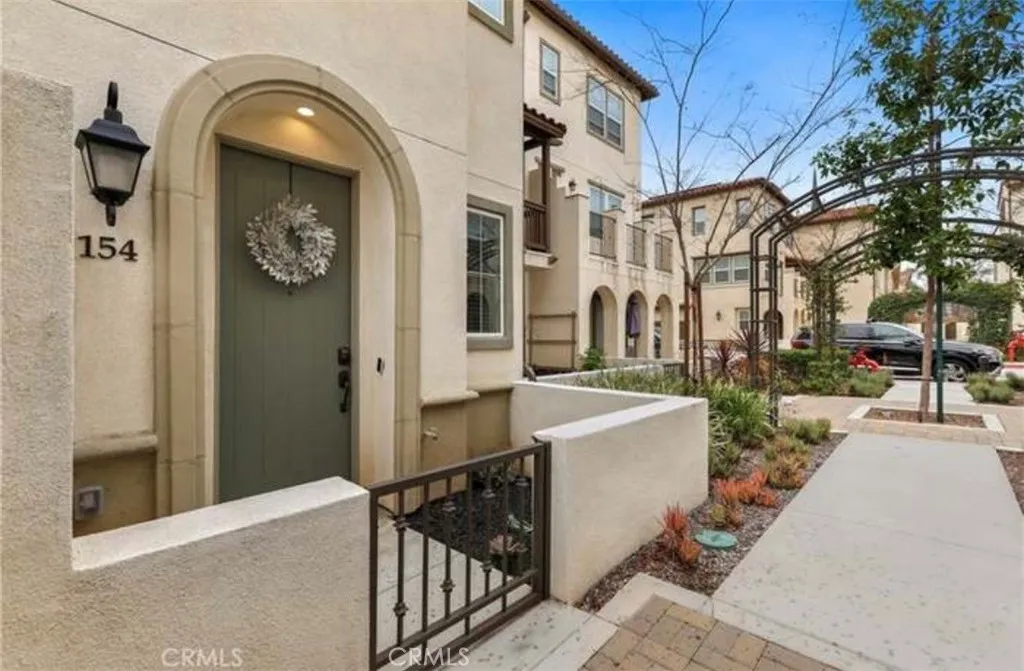 La Habra, CA 90631