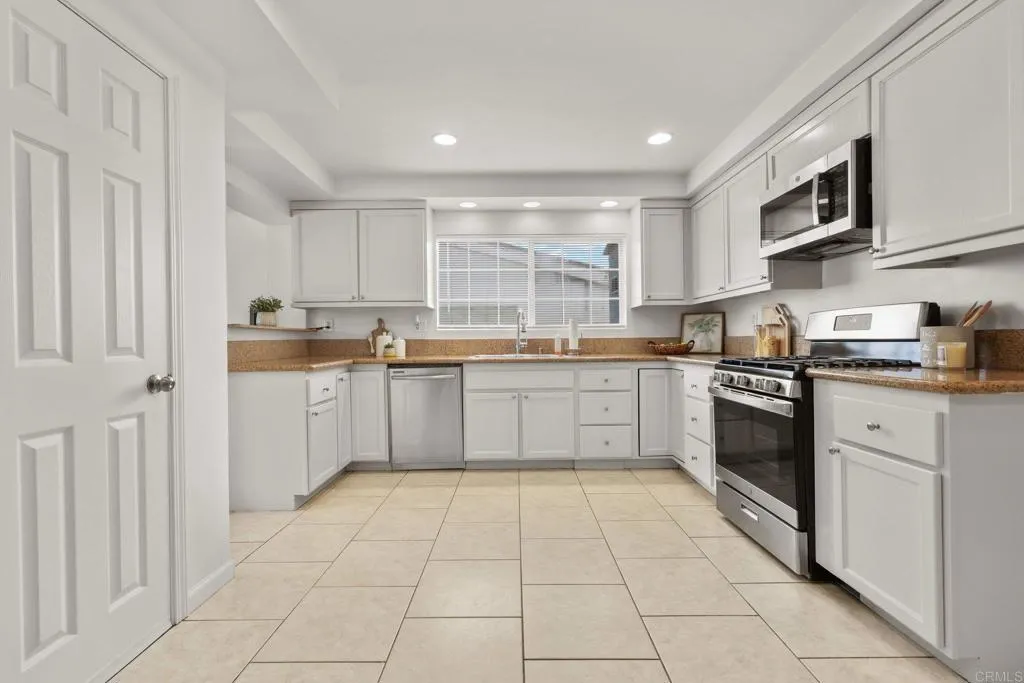 https://cdn.realtyfeed.com/cdn/127/306681081/78e14162ee90d09bffbb54ddb04e0890.webp