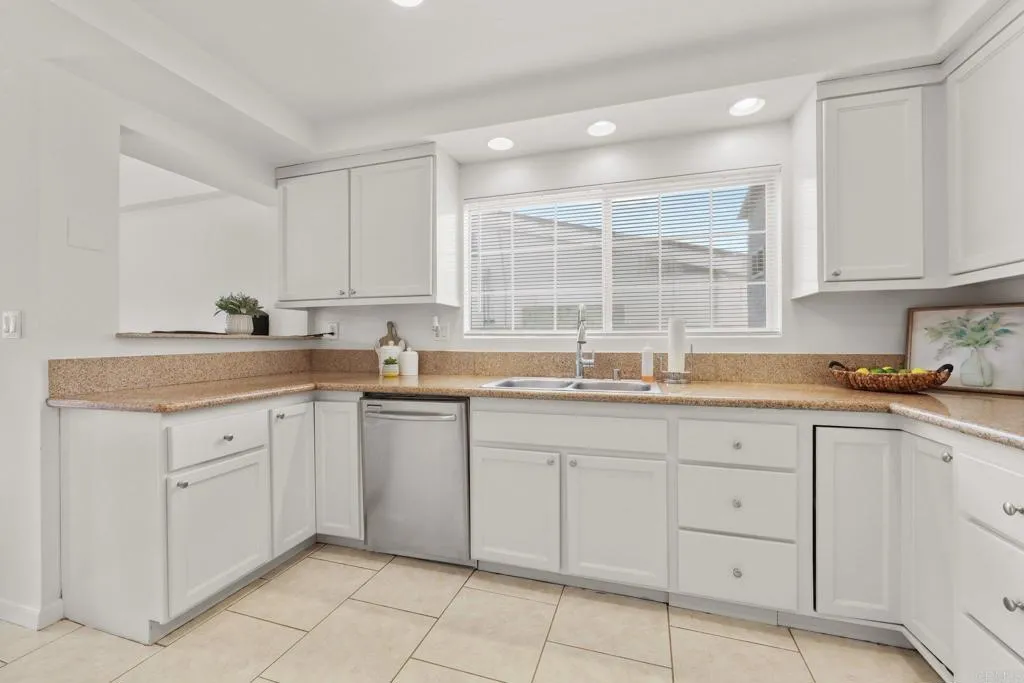 https://cdn.realtyfeed.com/cdn/127/306681081/c53b339e5495c0b3dffa2bd533337fd8.webp