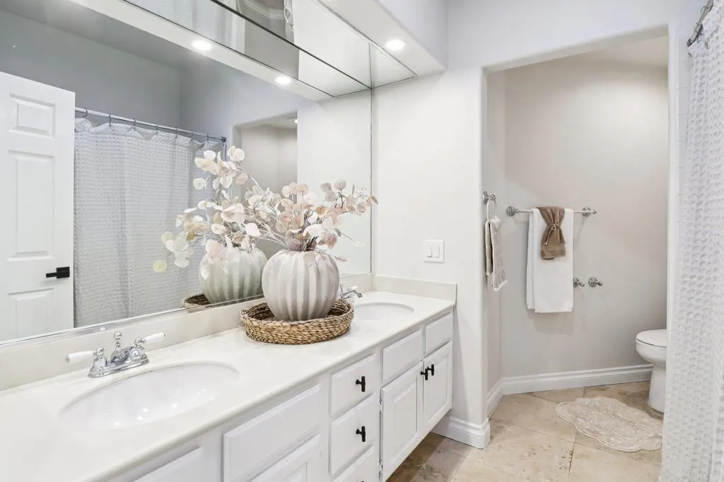 https://cdn.realtyfeed.com/cdn/127/306681083/0d922569a53cc95ef8492006ea1c468c.webp