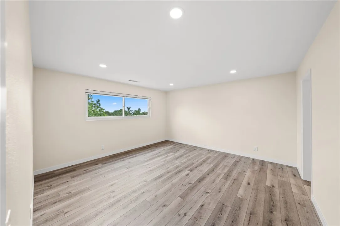 https://cdn.realtyfeed.com/cdn/127/306681168/83b3521894dc75448a1d61f3225d849f.webp
