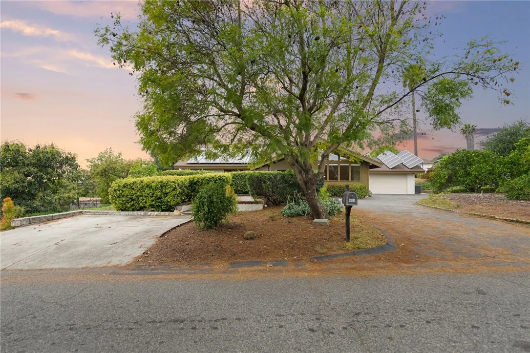 https://cdn.realtyfeed.com/cdn/127/306681168/b8814c616f1e0b7ed3d7f45571494185.webp