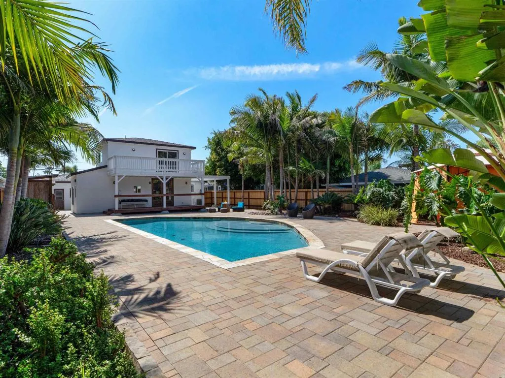 https://cdn.realtyfeed.com/cdn/127/306681217/55d287290fec4cb7d5491302748cdea5.webp
