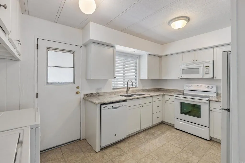 https://cdn.realtyfeed.com/cdn/127/306681268/c53132e888aba486f07b7523dbaaf28f.webp