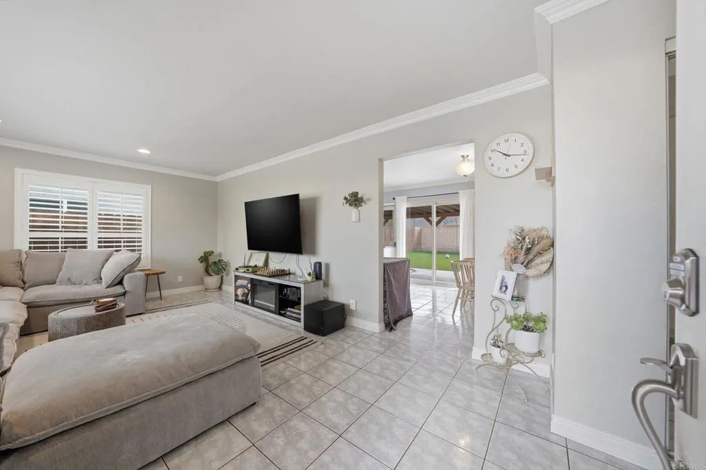 https://cdn.realtyfeed.com/cdn/127/306681322/18c3d2740e093d1dfa12baca264c0c62.webp