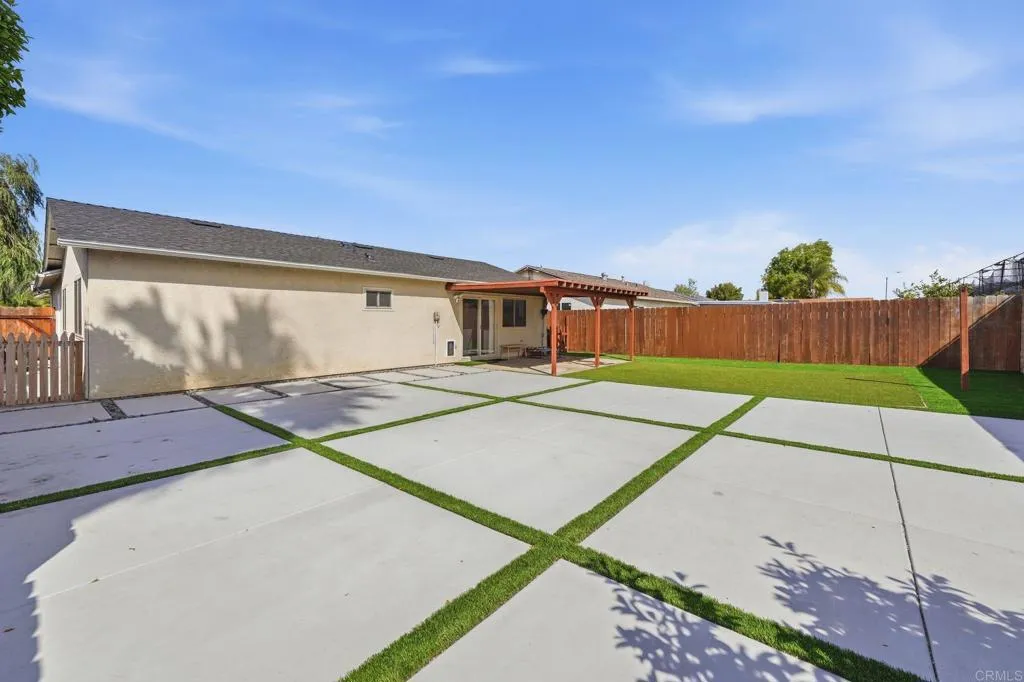 https://cdn.realtyfeed.com/cdn/127/306681322/6c3f673a33b93398ca33911b1c487306.webp