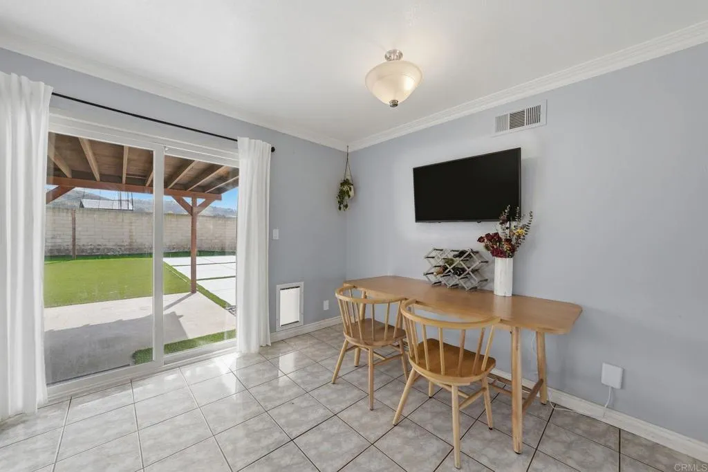 https://cdn.realtyfeed.com/cdn/127/306681322/bd4a5362219dc41a052f4027467829a2.webp