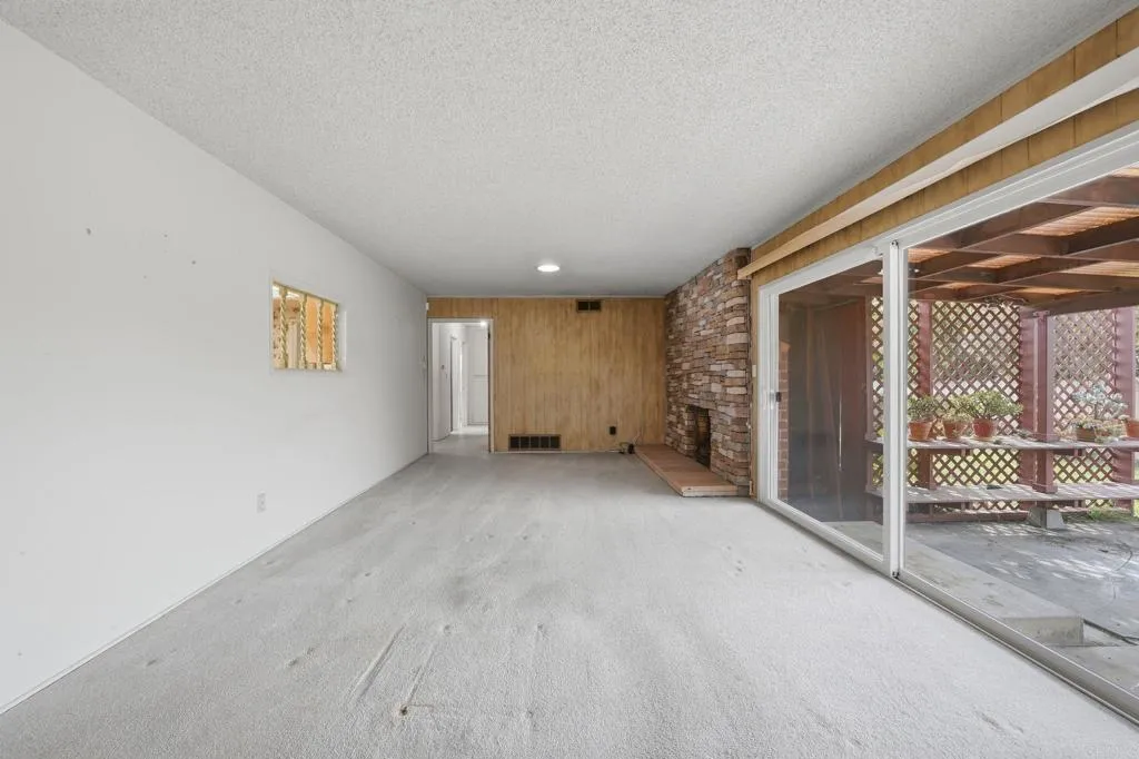 https://cdn.realtyfeed.com/cdn/127/306681327/f73d37b05865dcd125676417bbb25f17.webp
