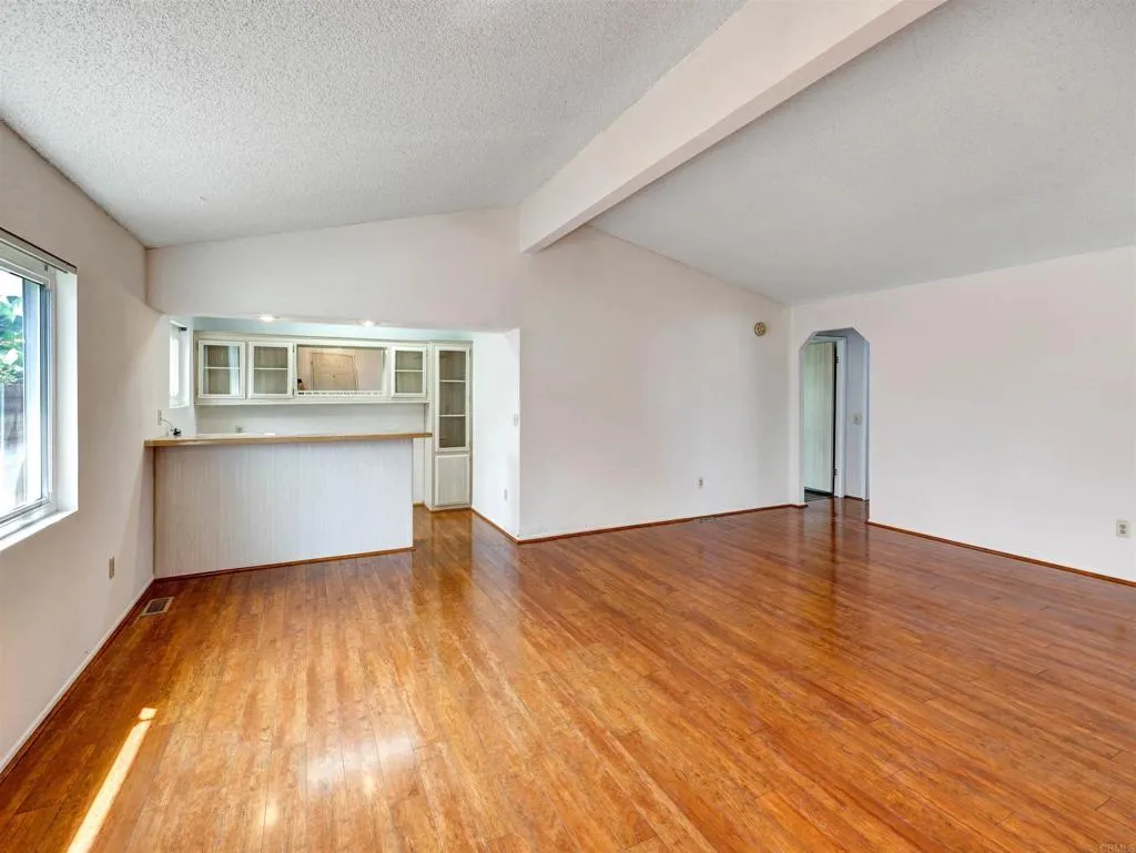 https://cdn.realtyfeed.com/cdn/127/306681337/3ded5e2b92829fa19af4b2f64ca6c864.webp