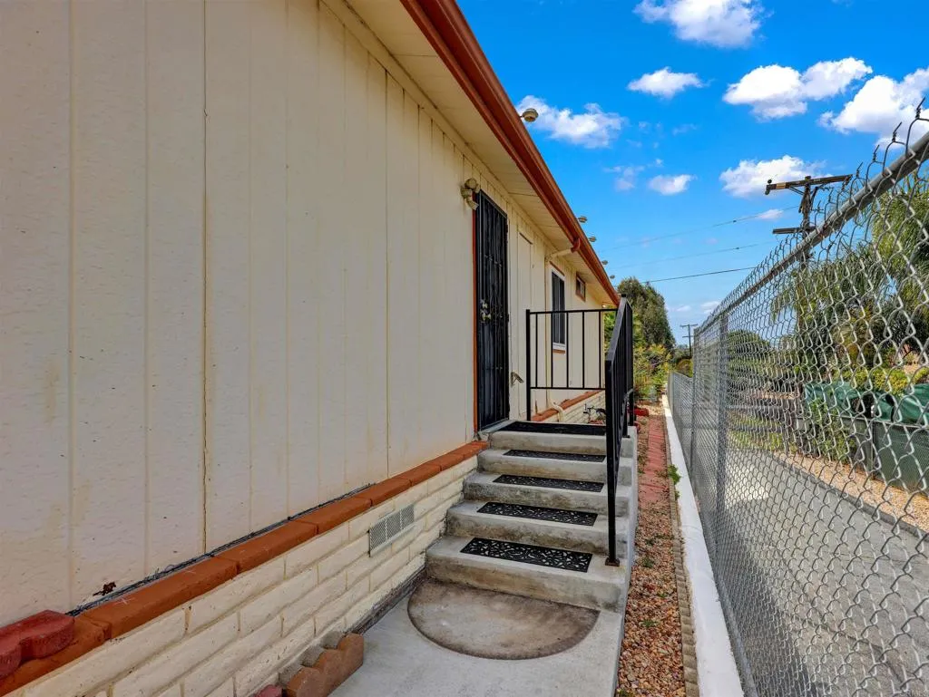 https://cdn.realtyfeed.com/cdn/127/306681337/5a429649a1fa84ec9b07170b46e5a0ac.webp