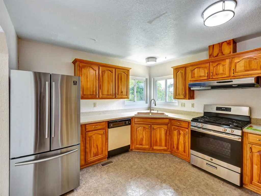 https://cdn.realtyfeed.com/cdn/127/306681337/84fdd8fa6a869e3fd7a3359f3868a6d9.webp