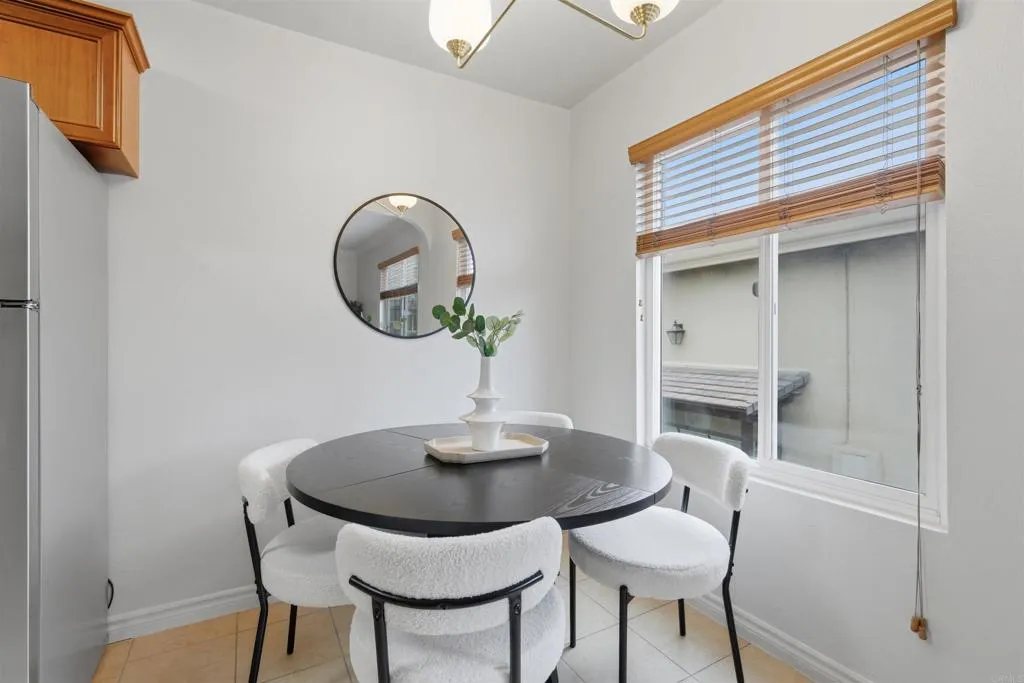 https://cdn.realtyfeed.com/cdn/127/306681386/1ba51adbe8661486076c7534930f3257.webp