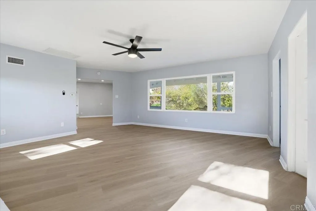 https://cdn.realtyfeed.com/cdn/127/306681402/8cdddbfe61e42af8359e615932aba258.webp