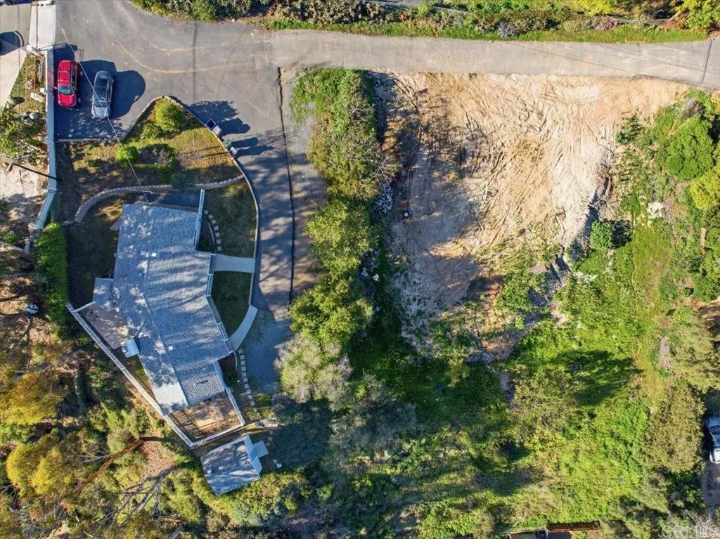 https://cdn.realtyfeed.com/cdn/127/306681402/b8e898f579dfef17365cb2619a36029c.webp