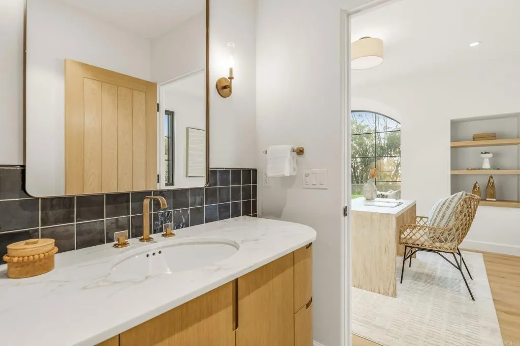 https://cdn.realtyfeed.com/cdn/127/306681421/702d7d633b73ba99ad278a5827797ad9.webp