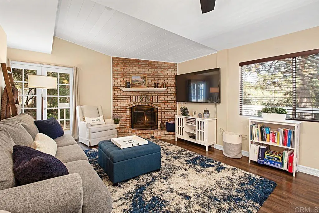 https://cdn.realtyfeed.com/cdn/127/306681466/4ec84a0ccd9f0ec115675696941672c4.webp