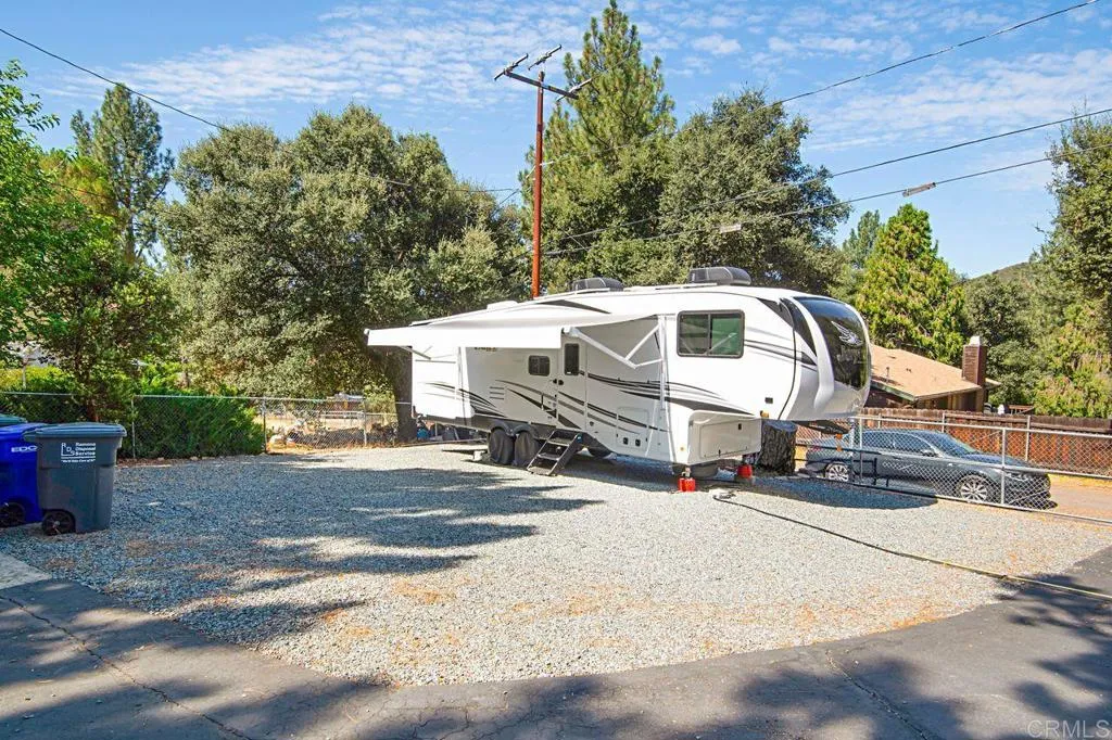https://cdn.realtyfeed.com/cdn/127/306681466/aa0f293623d8e5f3b3b9961a547bab0b.webp