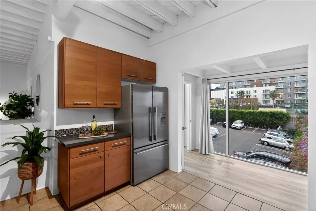 https://cdn.realtyfeed.com/cdn/127/306681497/516d2bd669eadc96b10636ad50ab6e99.webp