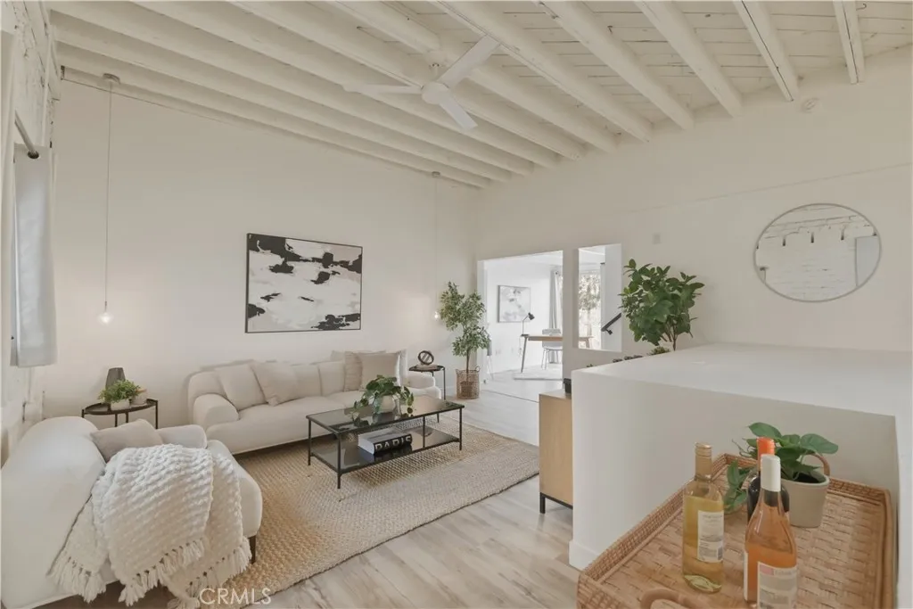 https://cdn.realtyfeed.com/cdn/127/306681497/536bfc3140ff685fd6792341467be35a.webp