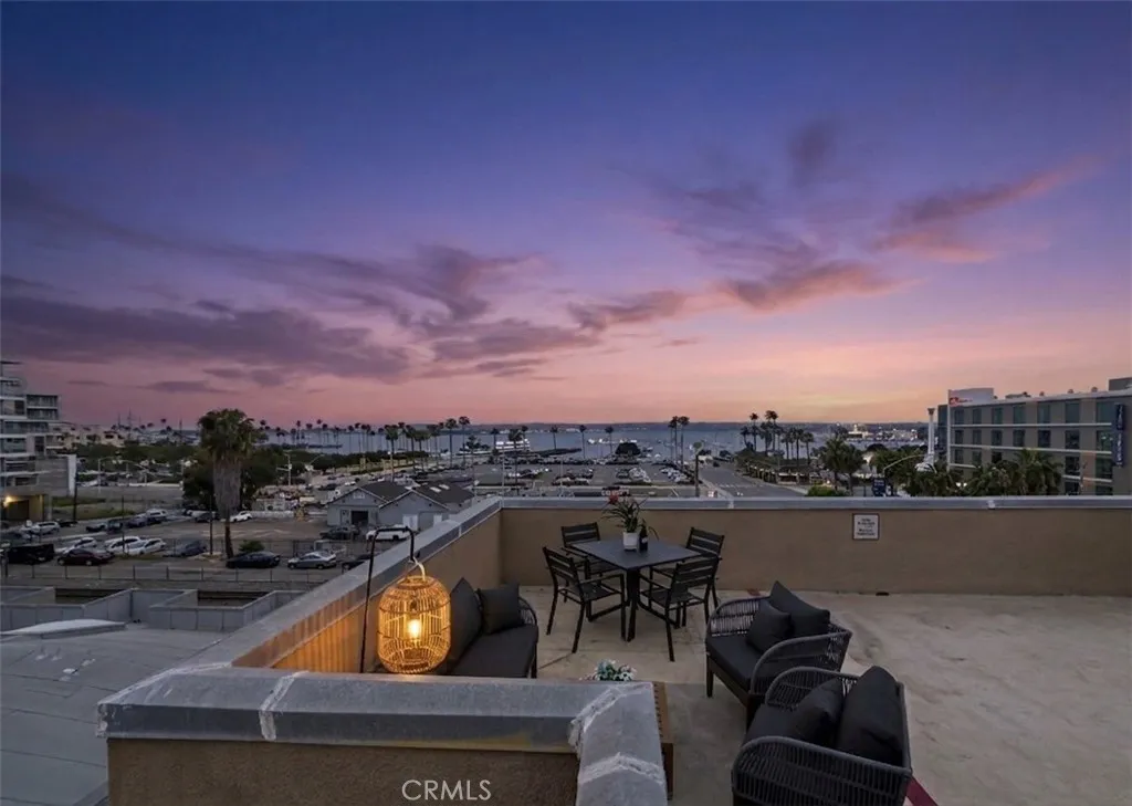 https://cdn.realtyfeed.com/cdn/127/306681497/9f985bbd9cbb34e5696e0f382f7bd62e.webp