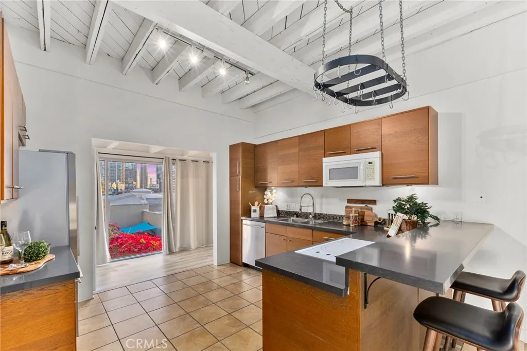 https://cdn.realtyfeed.com/cdn/127/306681497/a12aa0f6dad78ec9bf21b7c56acd9397.webp