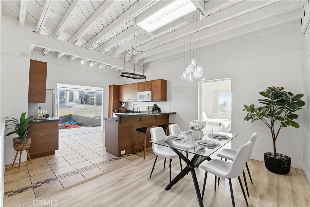 https://cdn.realtyfeed.com/cdn/127/306681497/aa6e3b6a0fc16be43e9de5e123440178.webp