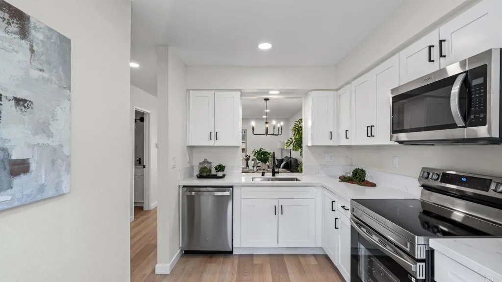 https://cdn.realtyfeed.com/cdn/127/306681636/98c48f14a34b592c53c95fb4e3bdb653.webp