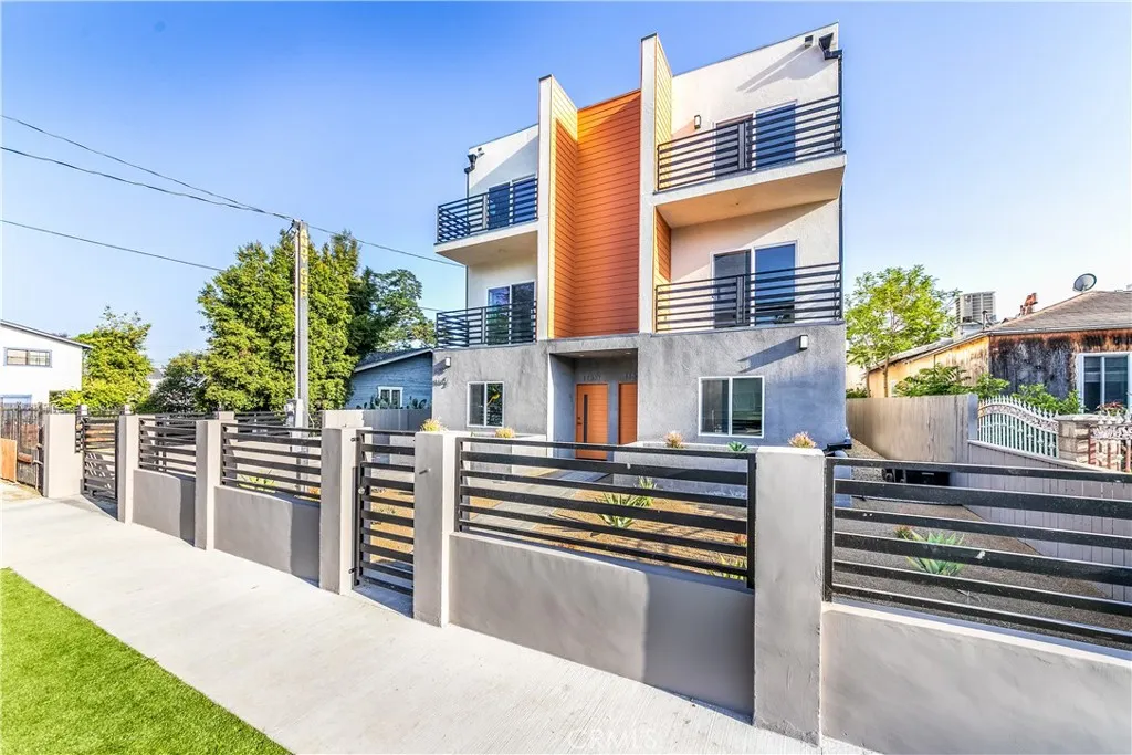 North Hollywood, CA 91601